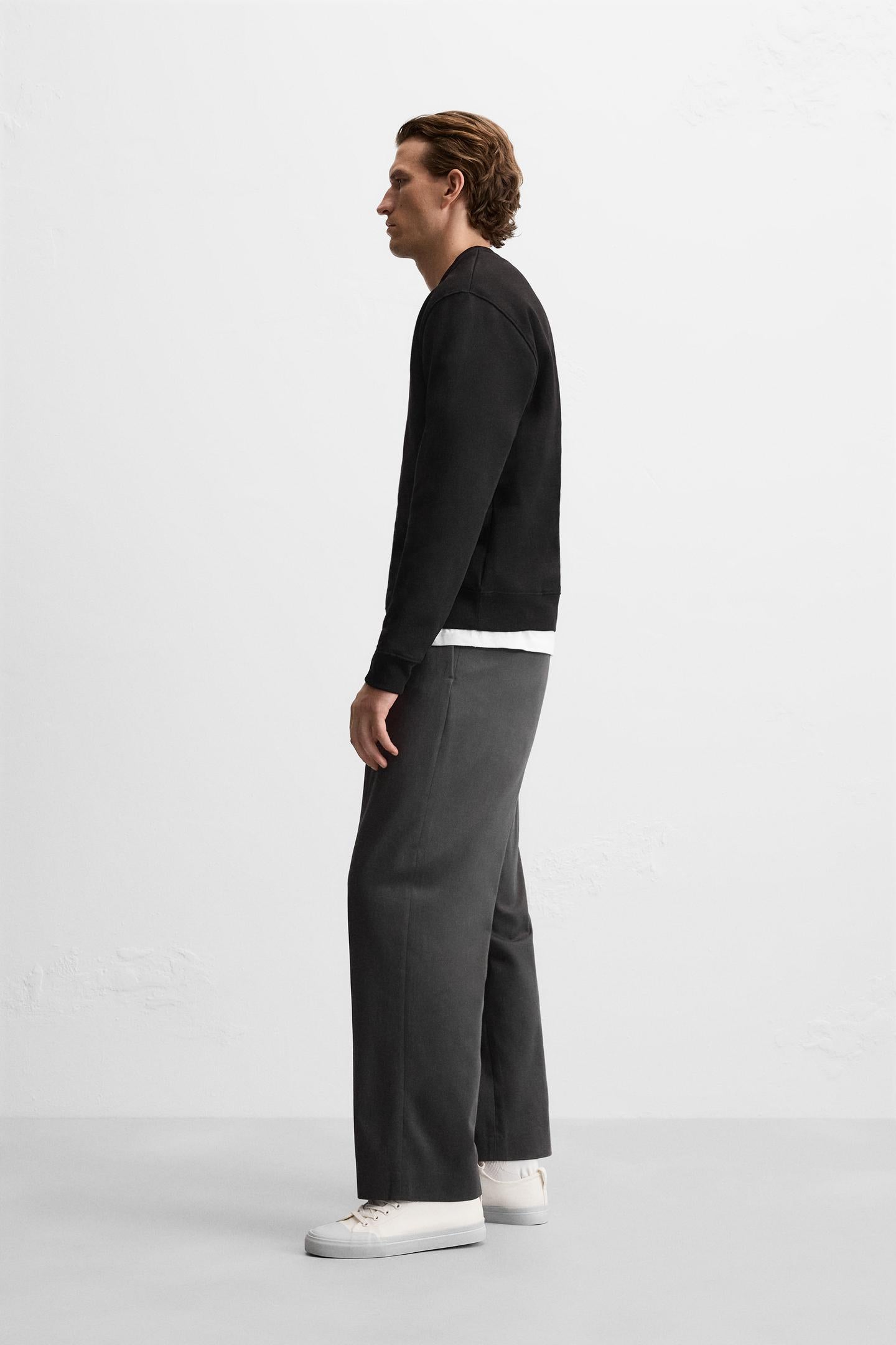 BLACK CREW NECK SWEATSHIRT (ULTRA LUX)