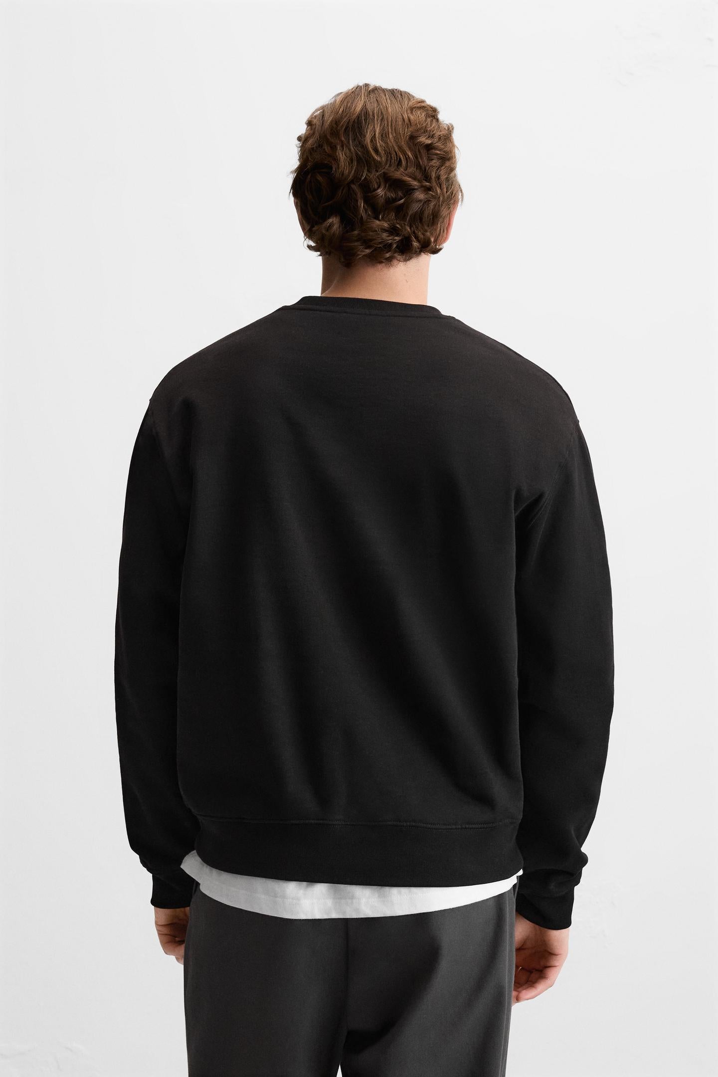 BLACK CREW NECK SWEATSHIRT (ULTRA LUX)